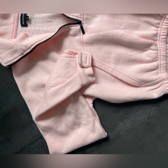 PrettyLittleThings Cropped Sweatshirt, Baby Pink, Size M - Picture 6 of 10